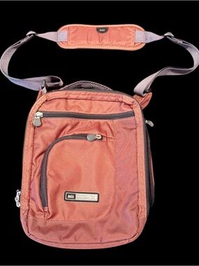 REI Crossbody Bag Travel Hiking Organizer Orange Nylon Multi Pocket Adjustable